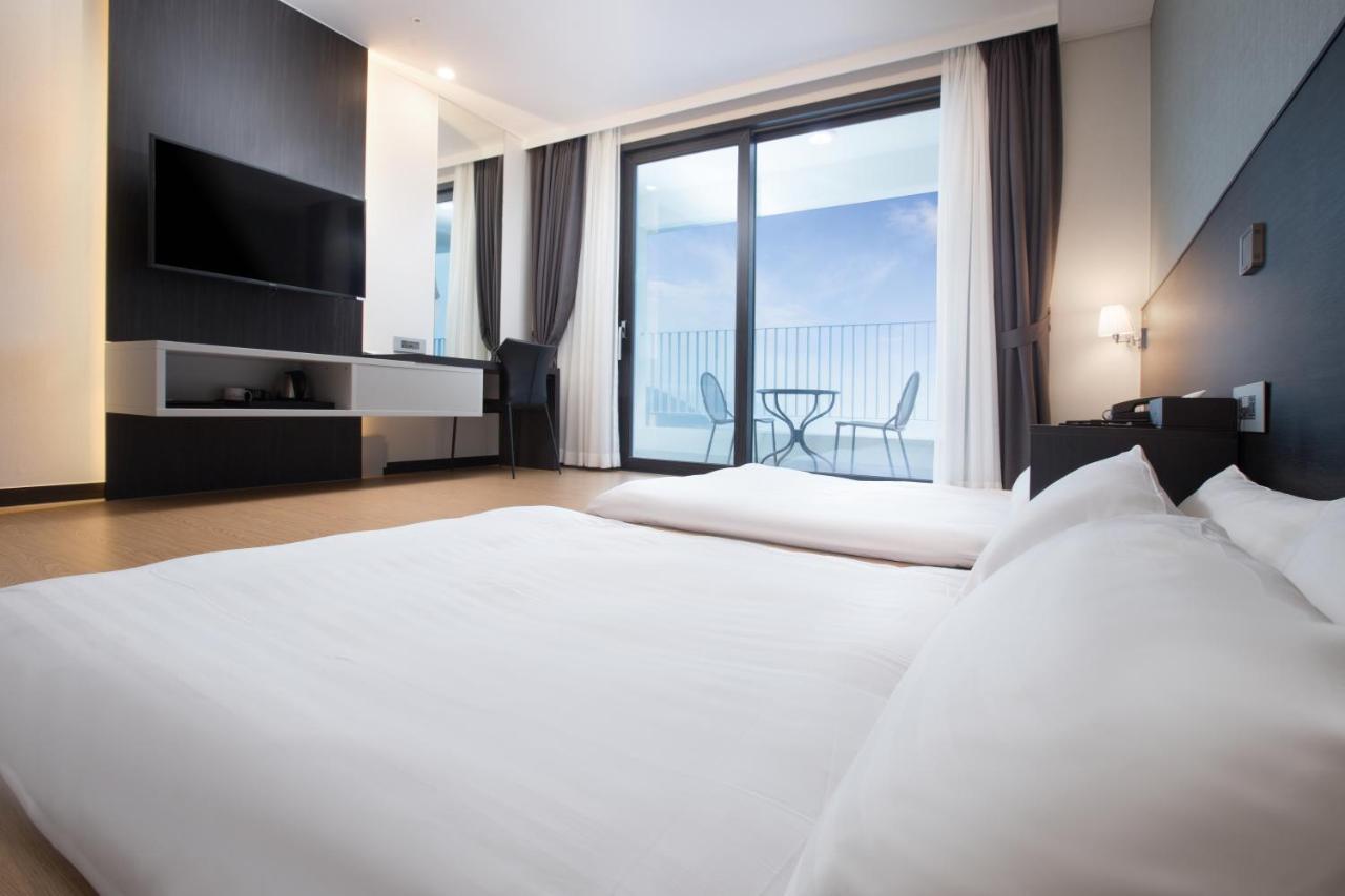 Utop Marina Hotel & Resort Yeosu Eksteriør bilde