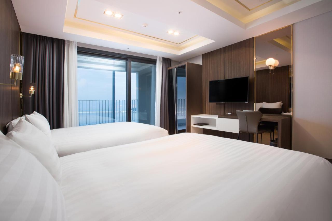 Utop Marina Hotel & Resort Yeosu Eksteriør bilde