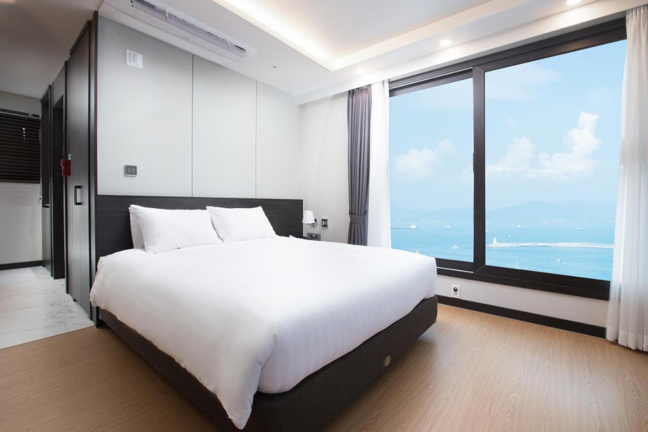Utop Marina Hotel & Resort Yeosu Eksteriør bilde