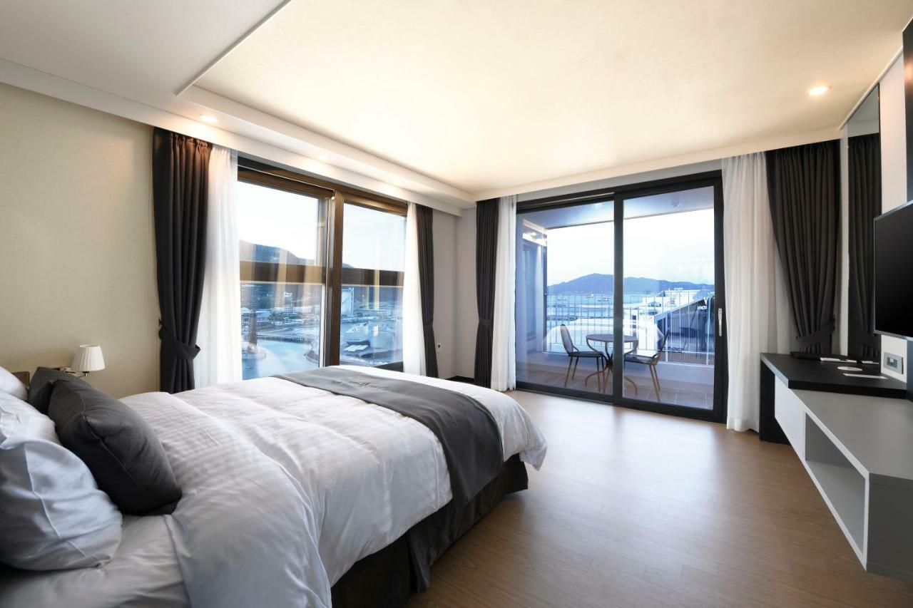 Utop Marina Hotel & Resort Yeosu Eksteriør bilde